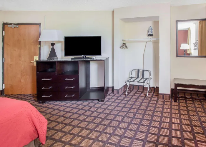 Super 8 By Wyndham Chicago Il